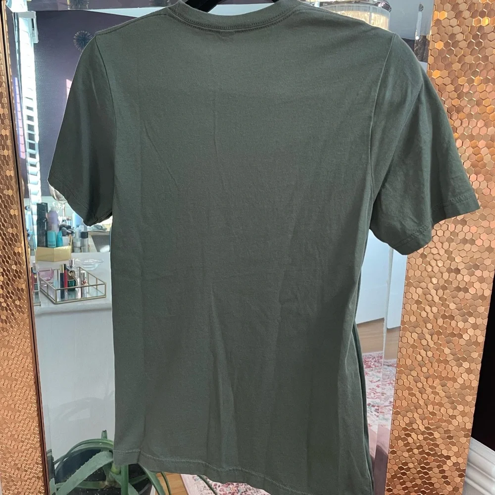 Graphic tee - Picture 3 of 3